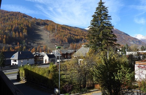 Saint-Chaffrey Ski Chalet | 200 m FROM SKI SLOPES- HOUSE FOR 12 PERSONS