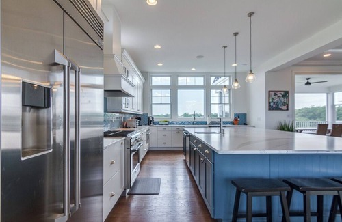 Lewes House | 2003 Cedar - The views from this home are stunning!