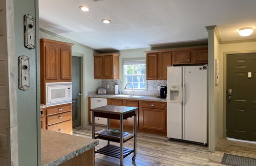 Weeki Wachee Gardens House | 200yd paddle to the Weeki Wachee River