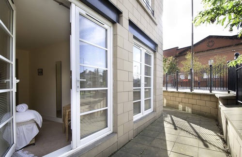 Bonnington Apartment | 201 Annandale Street
