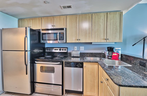 Downtown Myrtle Beach Condo | ❀2024 Newly Renovated❀ Oceanfront Luxury 2BR2BA/Balcony/Quite/CLEAN/Heat Pools