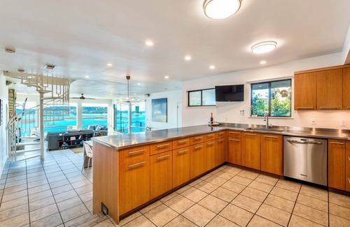 Hughes Park Lake House | 2024 Newly Renovated - NEW PHOTOS - Private dock in the water, 2 Master Bedrooms