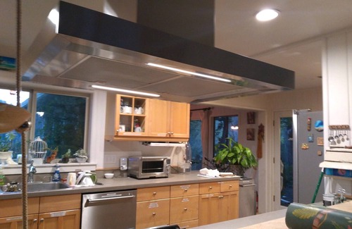 Benbow House | 2025 is going to be awesome! Entire property-pool-hot tub-pets ok- golf-redwoods