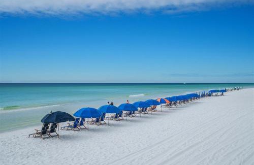 Holiday Isle House | 2031-Shoreline Towers Beach Vacation Condo Free Beach Setup