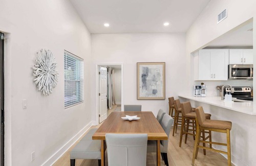 Harbor Hills House | 2035 SqFt | King Bds | BBQ | W/D | No C/O Instr