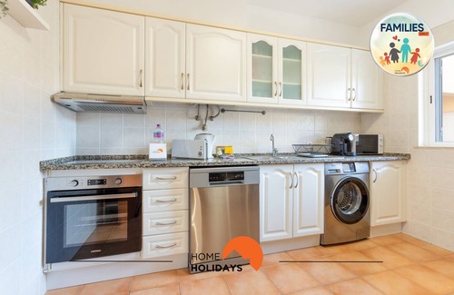 Albufeira House | #208 Families Only - Tranquility House