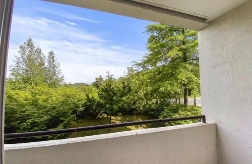 Warren Condo | 208 Village Gate Studio Bedroom Condo by RedAwning