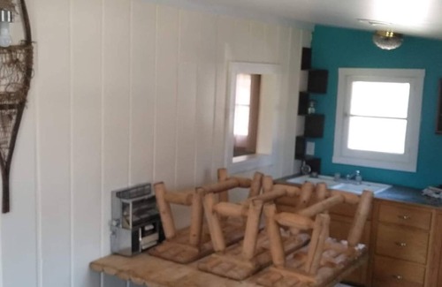Harrison Cottage | 20Lakes Cozy cottage Lake community with Private Beaches State land & Orv