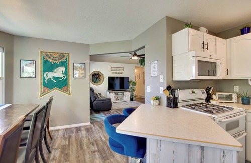 Cedar City House | 21 Mi to Kolob Canyons: ‘Middle Earth’ Escape!