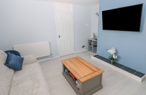 Burry Port House | 21 SANDFIELD ROAD, family friendly, with a garden in Burry Port