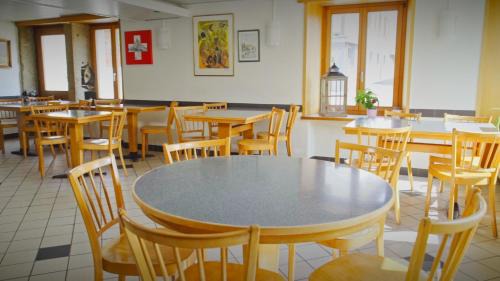 La Cote-aux-Fees Hotel | 2117 La Poste