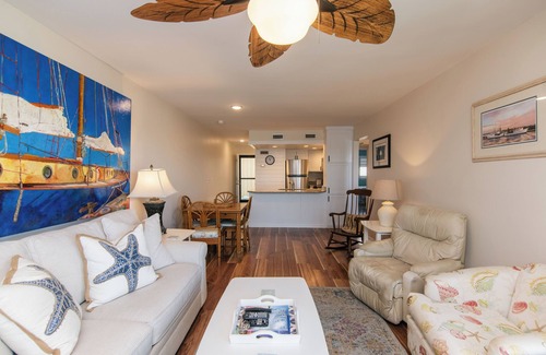 Edisto Island Condo | 214 Bay Creek Villa-Beautiful 2nd Floor Villa;Private Balcony;Water Views;Communal Pool