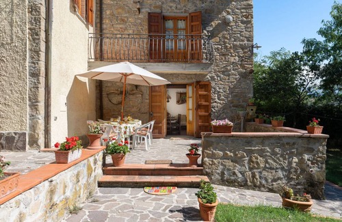 Dicomano Villa | 215 m² Villa ∙ 4 bedrooms ∙ 8 guests