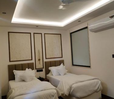 Bullawala Hotel | 22 Heights