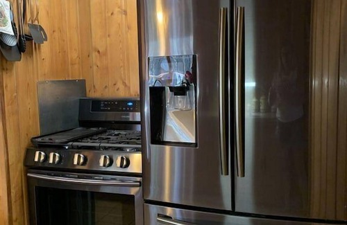 Island Park House | 22 miles to West Yellowstone ~ Firepit ~ Sleeps 6 ~ Patio ~ Close to river