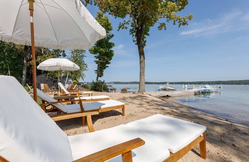 Kewadin House | 22 Mins to the Horse Show! Amazing 10k sqft Home on Torch Lake