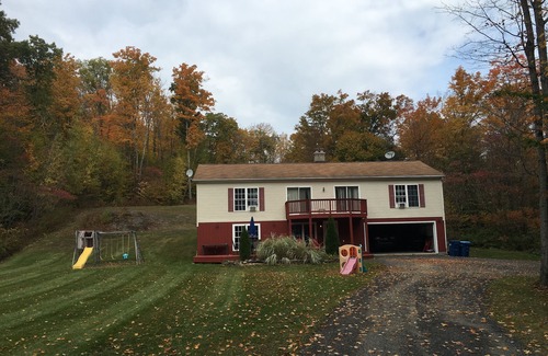 Williamstown House | 2200sf Secluded Family Mountain House 16 Acres- 2 min to Jiminy Peak- near Lenox