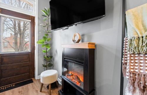 Downtown St. Louis House | 2255 The Journey Home by JZ Vacation Rentals