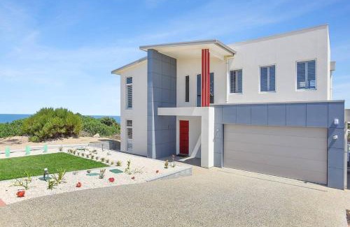 Port Elliot House | 23 Boomer - BYO Linen - Wi-Fi - Luxury - Ocean Views
