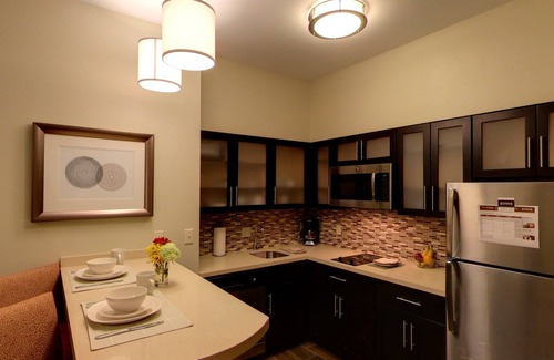 Bryant Pattengill East Condo | 24 Hour Business Center + Fitness Center | Close to the University of Michigan