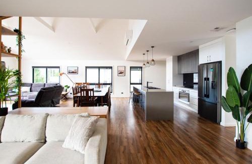 Bright House | 24 Mountain Mist