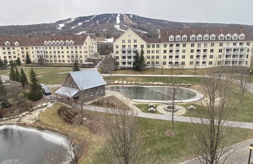 Stratton Mountain Condo | 2400 sf 4BR/4BA STRATTON CONDO. Walk to Village. Pool, spa, sauna, game room.