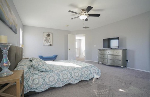 North Las Vegas House | 2400SqFt House 6beds 3bath Pool table BBQ