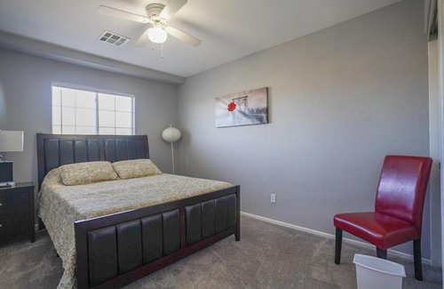 North Las Vegas House | 2400SqFt House 6beds 3bath Pool table BBQ