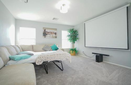 North Las Vegas House | 2400SqFt House 6beds 3bath Pool table BBQ