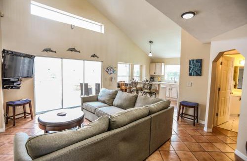 South Island House | 244 Flamingo