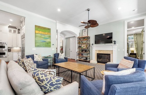 West Beach House | 24B Eugenia: 6BR Home Across Street from Beach, Pool, Beach Gear/Bike Credit