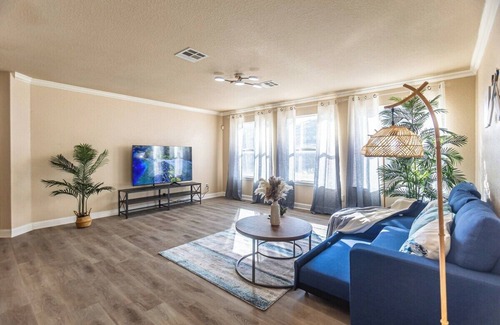 San Antonio House | 24Person 11610 New 6BR for SeaWorld Lackland AFB