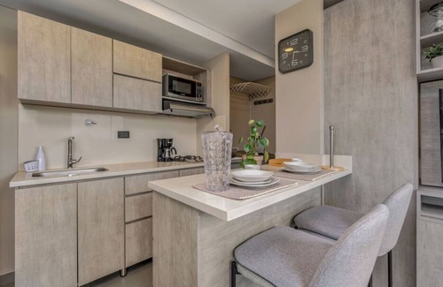 El Tesoro Apartment | 24th floor modern apartment close to parque lleras