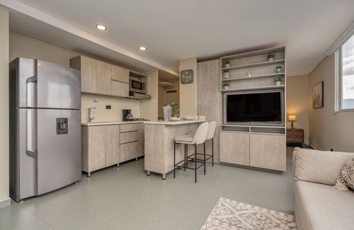 El Tesoro Apartment | 24th floor modern apartment close to parque lleras