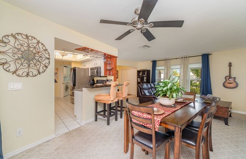 Caloosahatchee Villa | 25% Fall Discount! Heated Pool! Close To Everything!