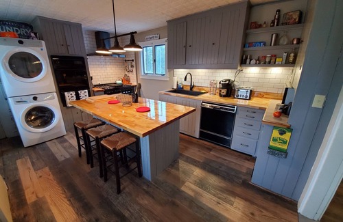 Eustis Other | $25 Nightly Discount on Remaining October dates.nnnnnnn