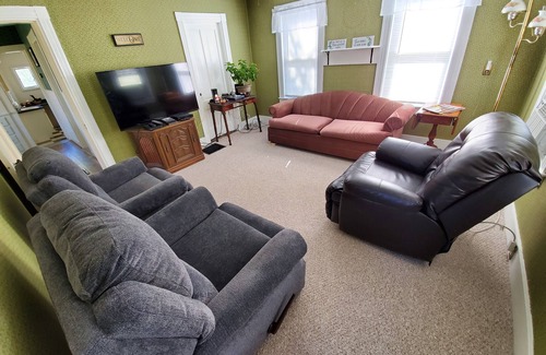 Eustis Other | $25 Nightly Discount on Remaining October dates.nnnnnnn