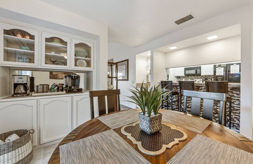 La Quinta Cove Cottage | 25 % off 7-Nights! n Pool/Spa OldTown Close Hiking/Golf - 3br All Kings #107429