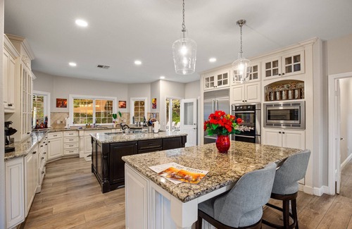 Temecula House | 25%Off Sept WkDays Pool,Spa, 8 Beds, Great Reviews