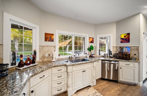 Temecula House | 25%Off Sept WkDays Pool,Spa, 8 Beds, Great Reviews