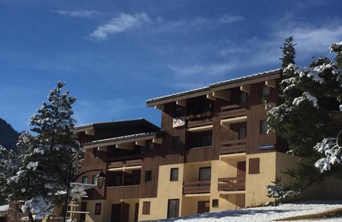 Villarodin-Bourget Apartment | 250m from ski slopes, Ground floor, terrace, parking, tv, 30m², La Norma