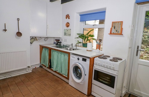 Old Colwyn Cottage | 26 LLAWR PENTRE, pet friendly, with open fire in Old Colwyn