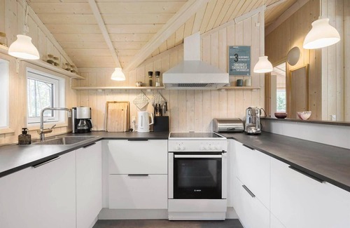 Pedersker House | 2692 Nexø - Strandmølleskoven 9