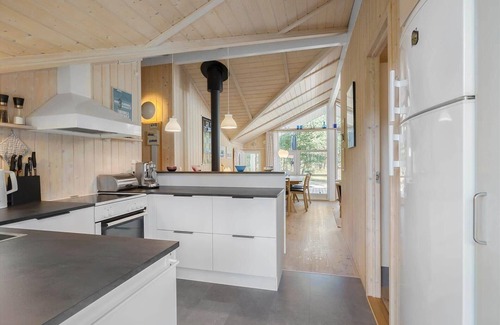 Pedersker House | 2692 Nexø - Strandmølleskoven 9