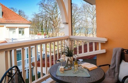 Ostseebad Kuhlungsborn Apartment | (27) 2-room apartment - apartment house Dünenschloss