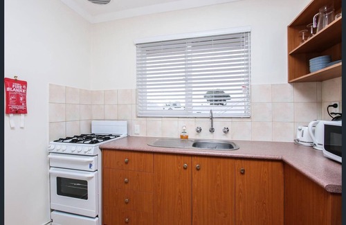 Rivervale Apartment | 27 Burswood Home Free Parking, Wifi & Netflix