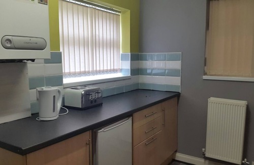 Manchester House | 27 Herne Street, Manchester - Beautiful Home Away from Home