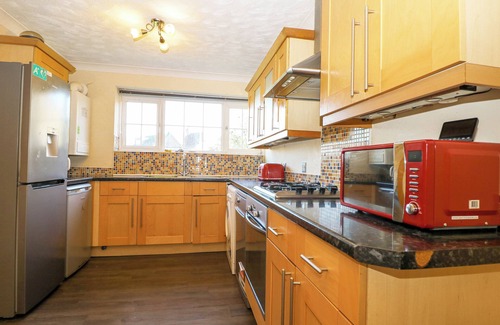Brighton Cottage | 27 PATCHDEAN, pet friendly, with a garden in Hove