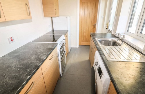 Irstead Cottage | 27 WHITEGATES, pet friendly, with a garden in Ludham