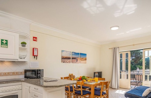 Oura Apartment | #270 Pedra dos Bicos S by Home Holidays